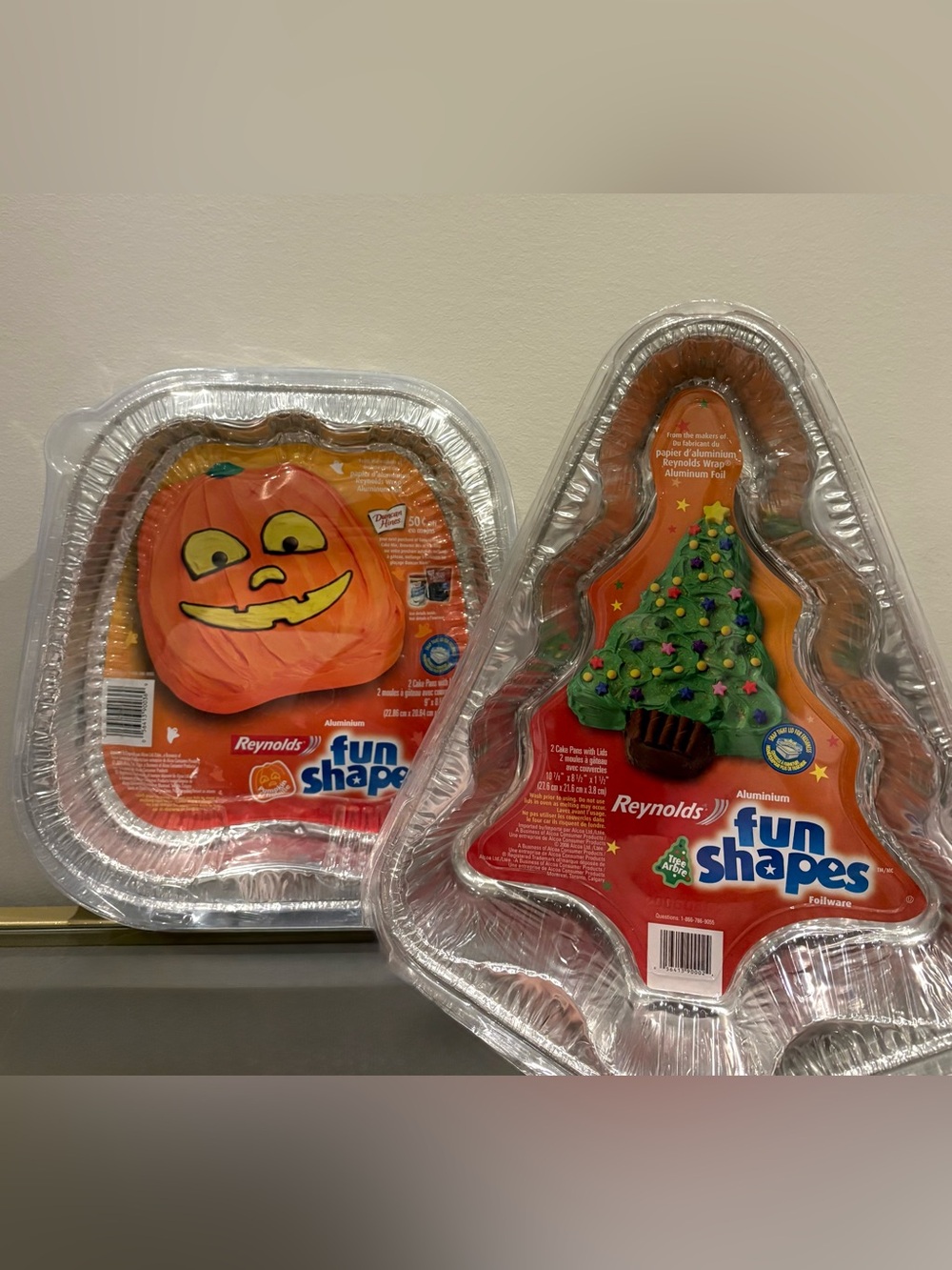 Vtg 2006 Reynolds Fun Shapes | Tree & Pumpkin Baking Cake Pans W/ Lids